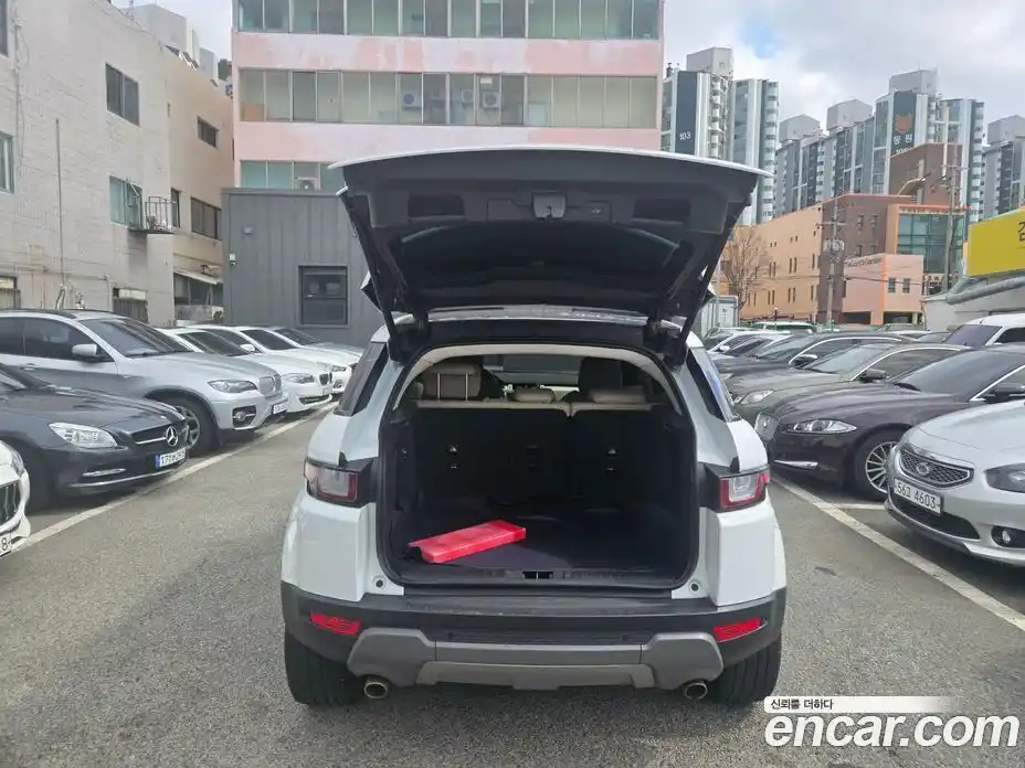 Land Rover Range-Rover Evoque 2017 2.0 Автомат в Москве № 166809, фото 9