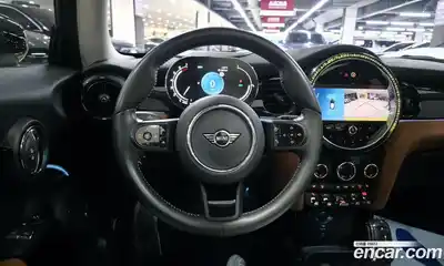 Mini Cooper 2024 2.0 Автомат в Москве № 167425, миниатюра 11