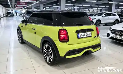 Mini Cooper 2024 2.0 Автомат в Москве № 167425, миниатюра 4