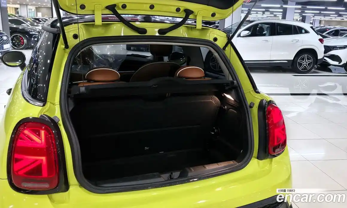 Mini Cooper 2024 2.0 Автомат в Москве № 167425, фото 7