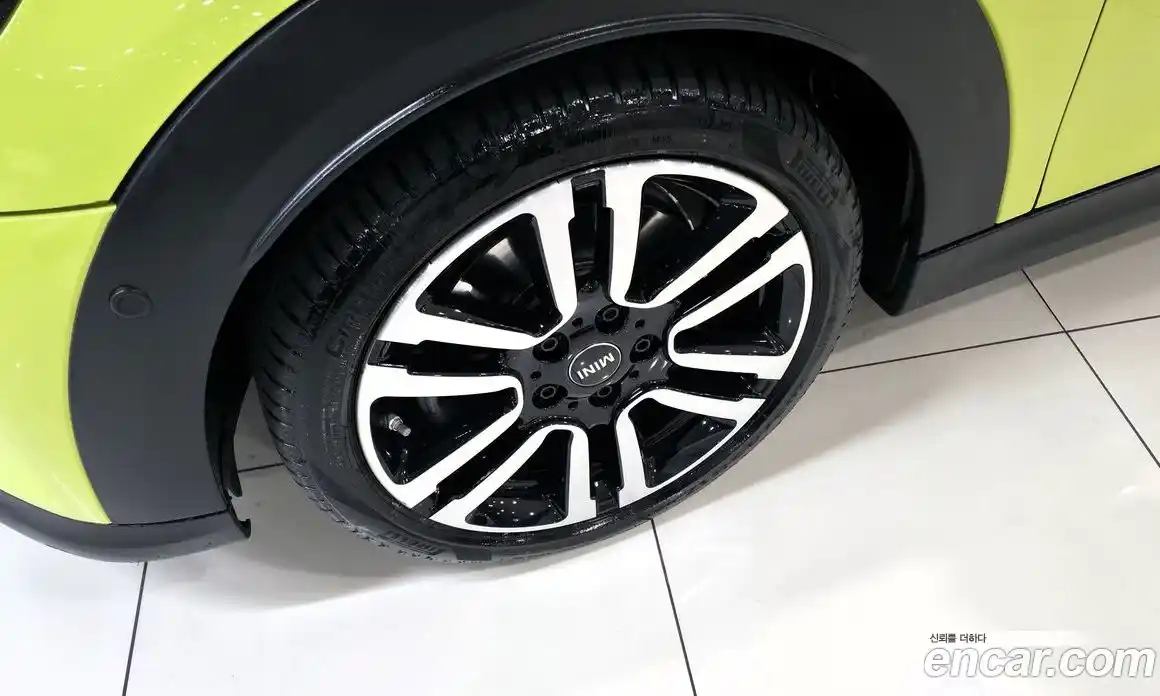 Mini Cooper 2024 2.0 Автомат в Москве № 167425, фото 10