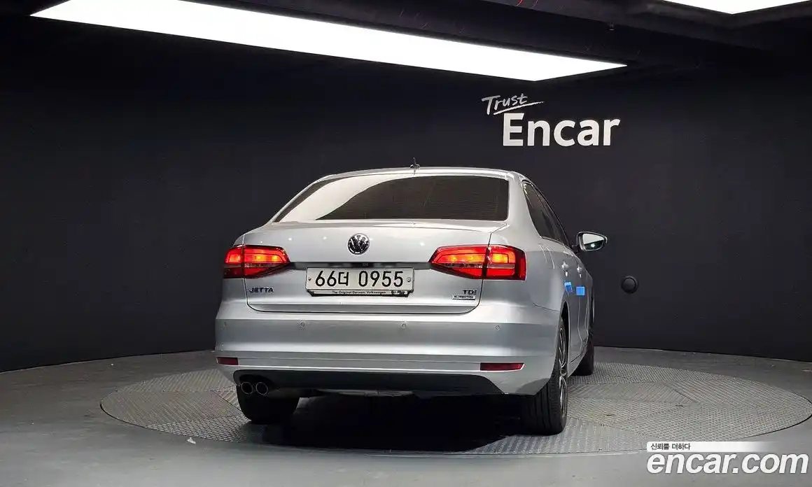 Volkswagen Jetta 2015 2.0 Автомат в Москве № 168920, фото 14