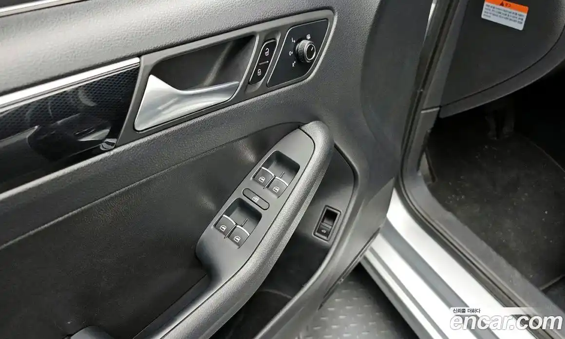 Volkswagen Jetta 2015 2.0 Автомат в Москве № 168920, фото 20