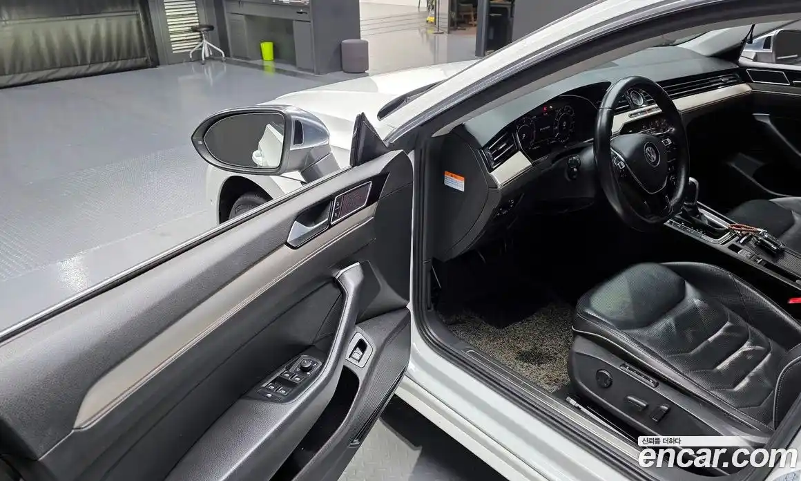 Volkswagen Arteon 2019 2.0 Автомат в Москве № 168994, фото 3