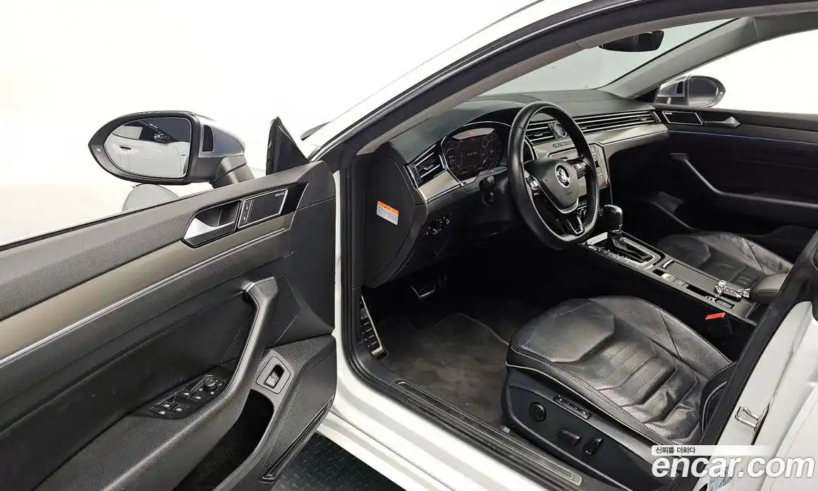 Volkswagen Arteon 2019 2.0 Автомат в Москве № 169040, фото 13