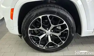 Jeep Cherokee 2023 2.0 Автомат в Москве № 169392, миниатюра 5