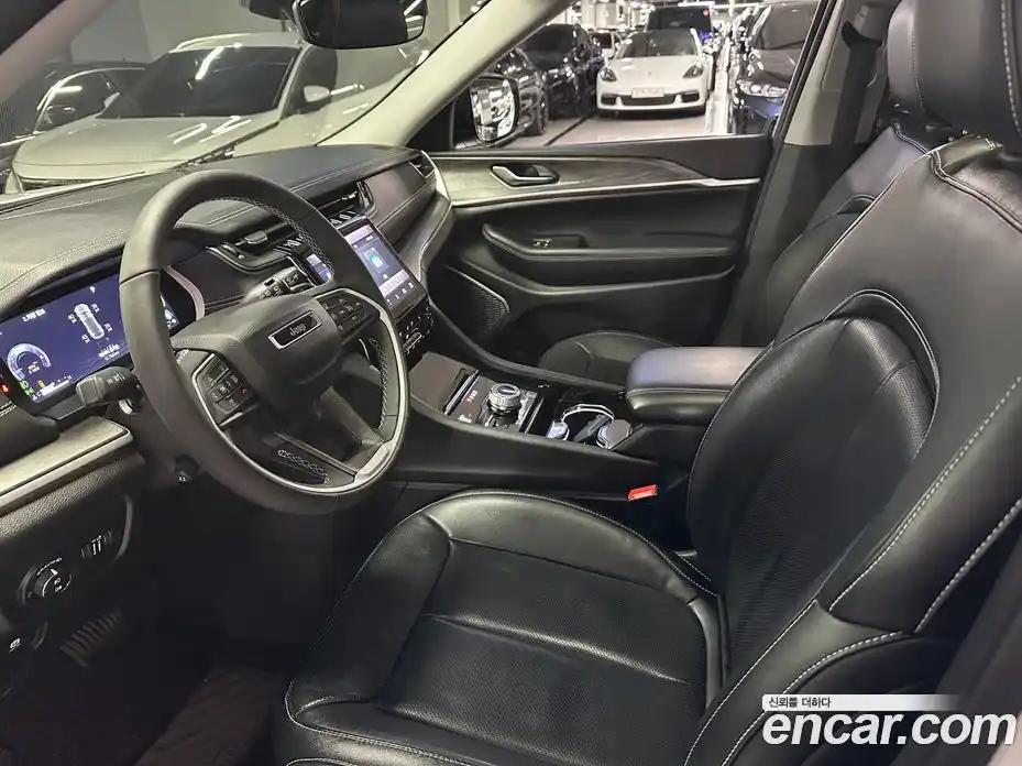 Jeep Cherokee 2023 3.6 Автомат в Москве № 169975, фото 17