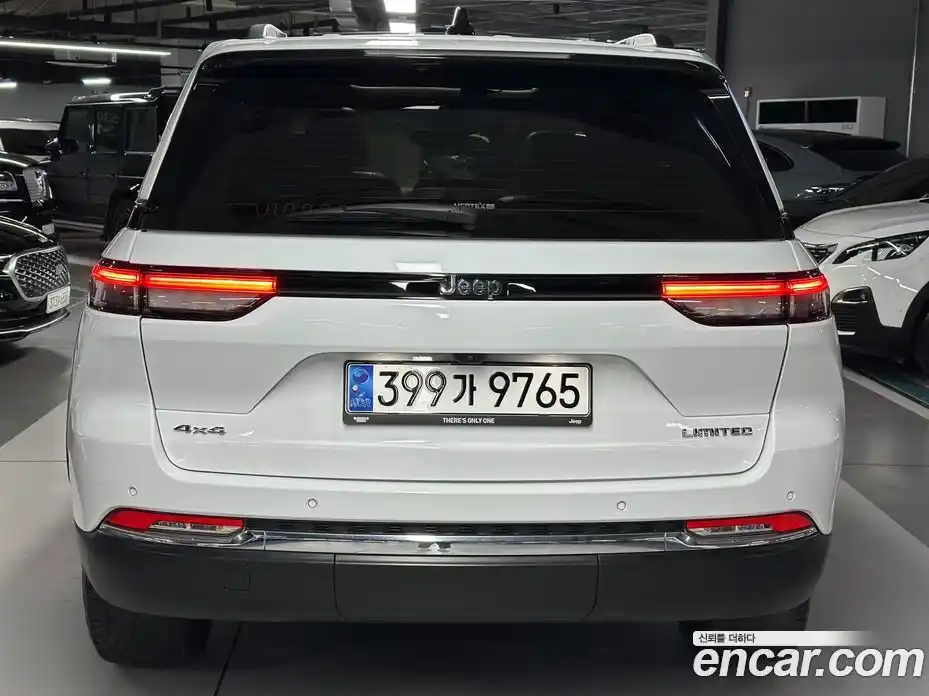 Jeep Cherokee 2023 3.6 Автомат в Москве № 169975, фото 4