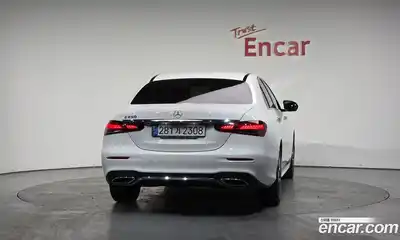 Mercedes-Benz E-Class 2022 2.0 Автомат в Москве № 178042, миниатюра 2