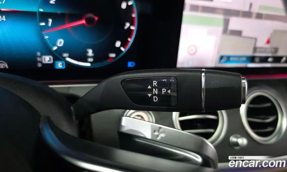 Mercedes-Benz E-Class 2022 2.0 Автомат в Москве № 178042, фото 3