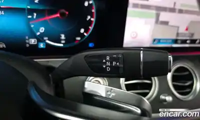 Mercedes-Benz E-Class 2022 2.0 Автомат в Москве № 178042, миниатюра 3