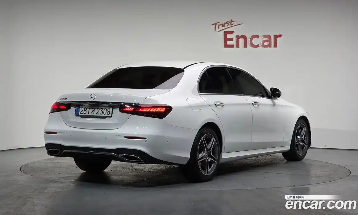 Mercedes-Benz E-Class 2022 2.0 Автомат в Москве № 178042, фото 9