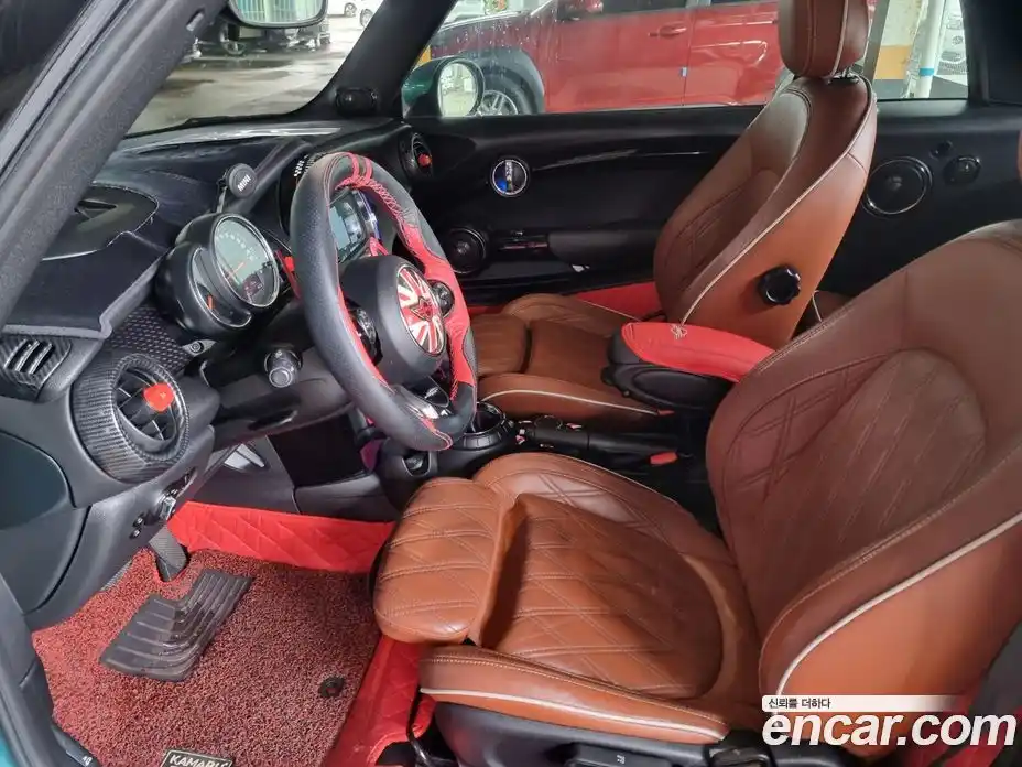 Mini Cooper Convertible 2017 2.0 Автомат в Москве № 188615, фото 15