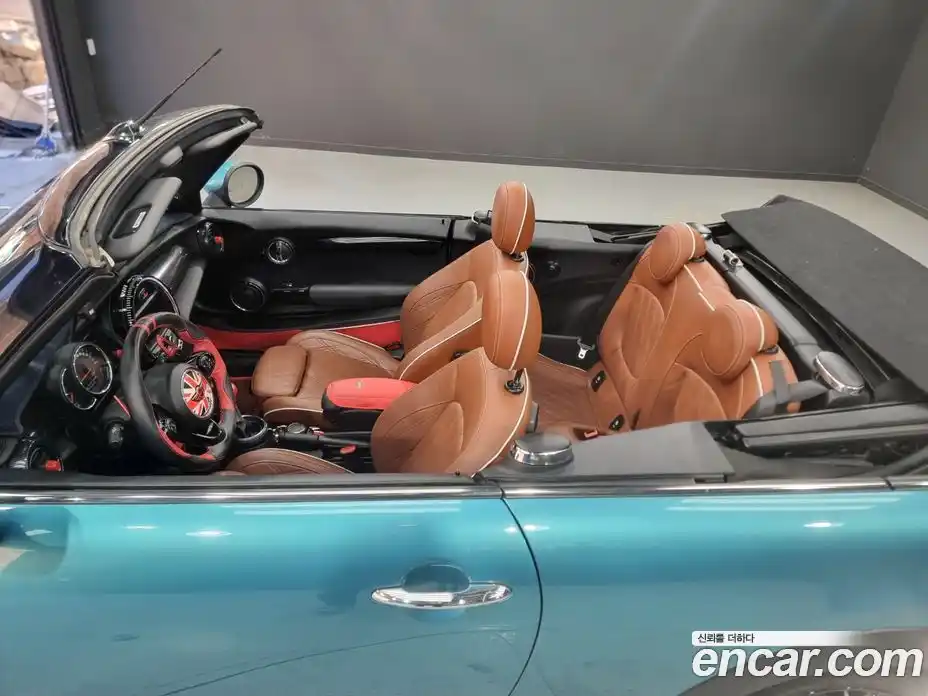 Mini Cooper Convertible 2017 2.0 Автомат в Москве № 188615, фото 9
