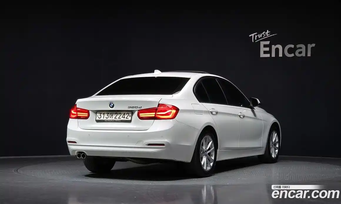 BMW 3-Series 2018 2.0 Автомат в Москве № 191666, фото 5