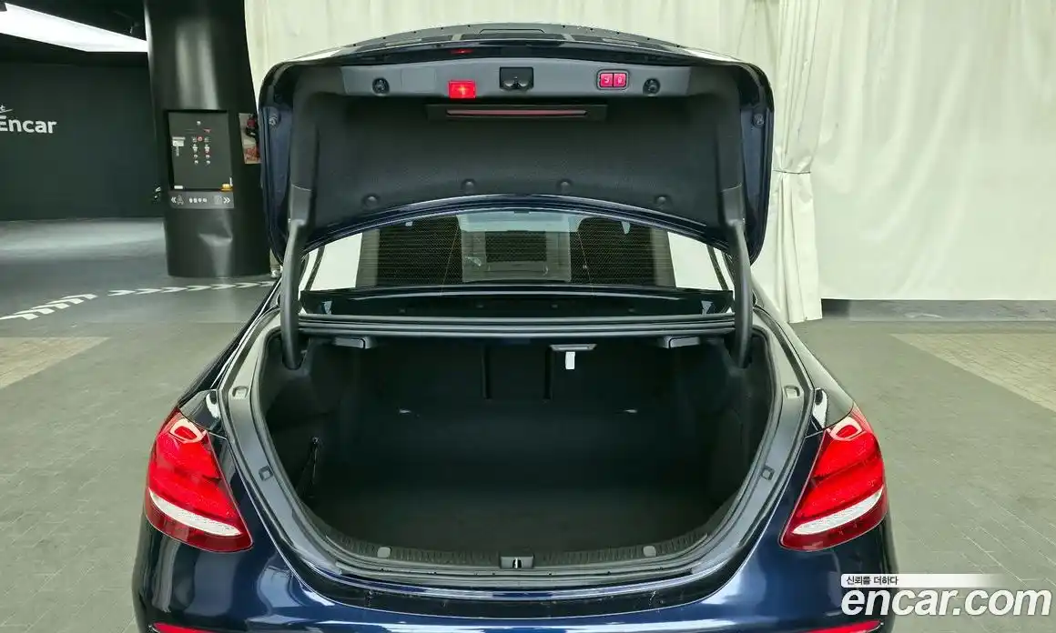 Mercedes-Benz E-Class 2019 2.0 Автомат в Москве № 193994, фото 15