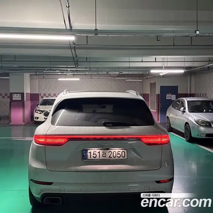 Porsche Cayenne 2021 3.0 Автомат в Москве № 194198, фото 3