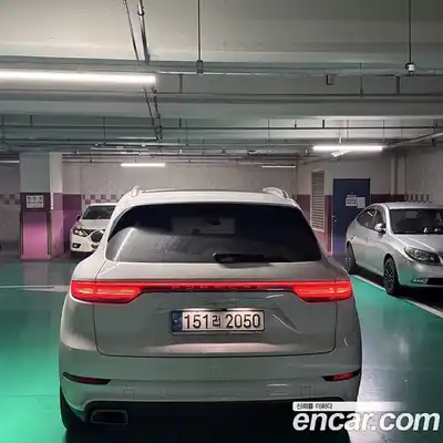 Porsche Cayenne 2021 3.0 Автомат в Москве № 194198, миниатюра 3