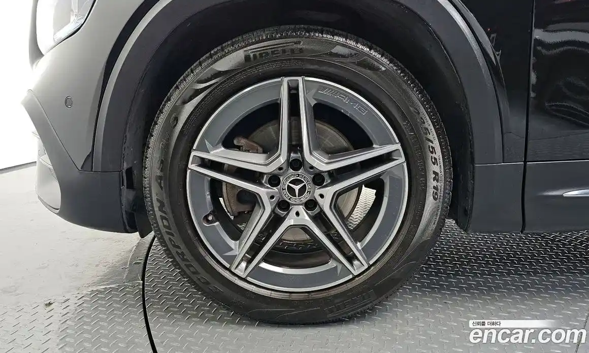 Mercedes-Benz GLB-Class 2021 2.0 Автомат в Москве № 195319, фото 6