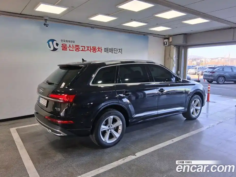 Audi Q7 2020 3.0 Автомат в Москве № 196723, фото 3