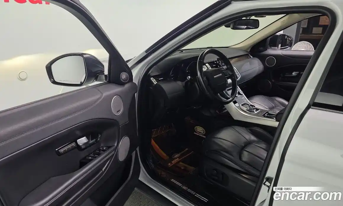 Land Rover Range-Rover Evoque 2016 2.0 Автомат в Москве № 198216, фото 3