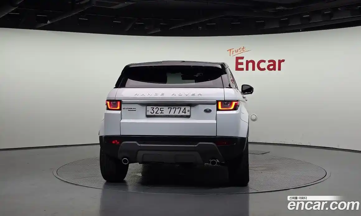 Land Rover Range-Rover Evoque 2016 2.0 Автомат в Москве № 198216, фото 8