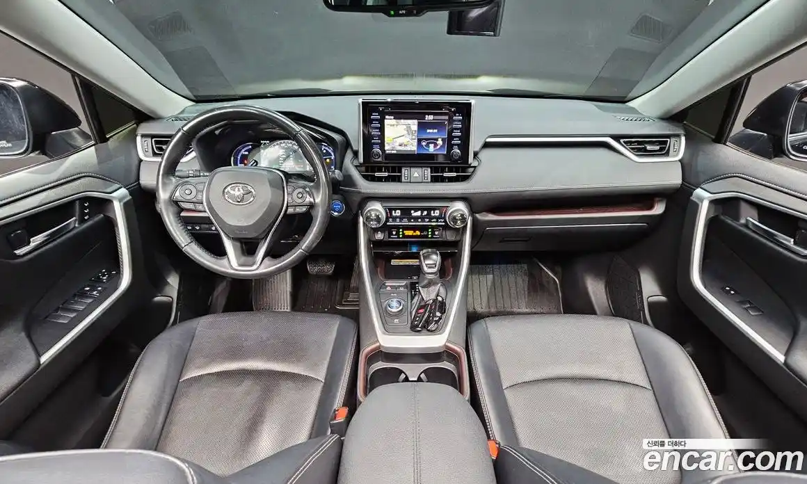 Toyota RAV4 2021 2.5 Автомат в Москве № 199653, фото 7