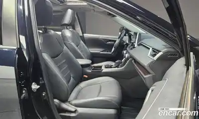 Toyota RAV4 2021 2.5 Автомат в Москве № 199653, миниатюра 10