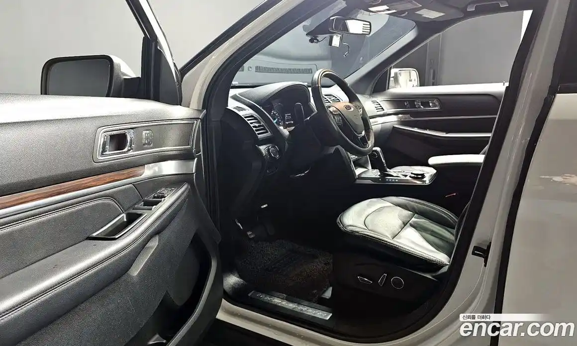 Ford Explorer 2018 2.3 Автомат в Москве № 199824, фото 12