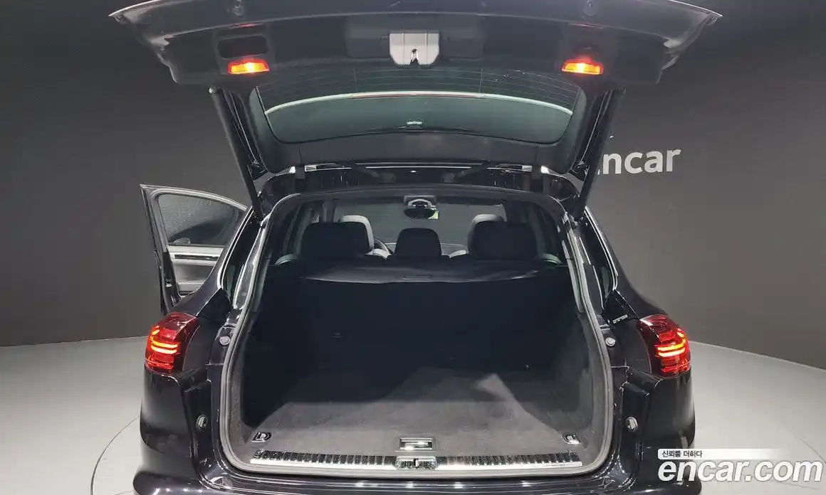 Porsche Cayenne 2015 3.0 Автомат в Москве № 208404, фото 13