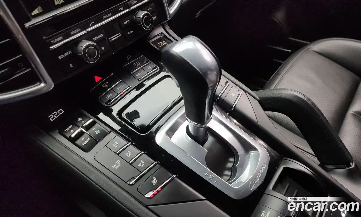 Porsche Cayenne 2015 3.0 Автомат в Москве № 208404, фото 17