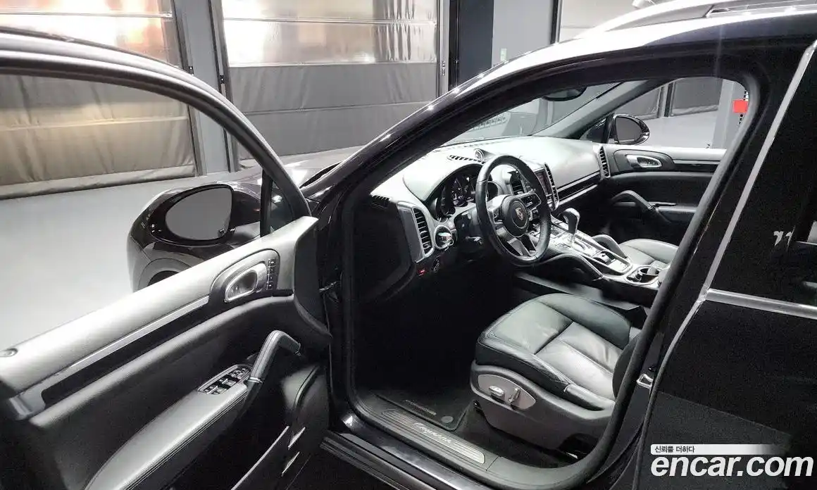 Porsche Cayenne 2015 3.0 Автомат в Москве № 208404, фото 19