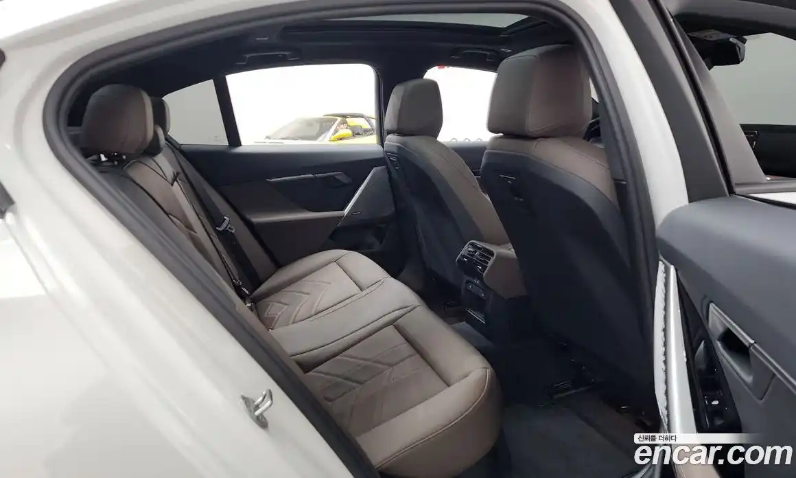 BMW 5-Series 2025 2.0 Автомат в Москве № 210288, фото 12