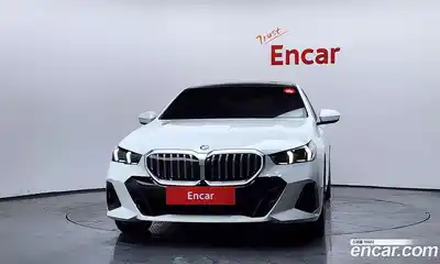 BMW 5-Series 2025 2.0 Автомат в Москве № 210288, миниатюра 3