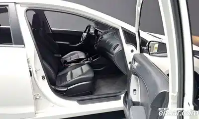 Kia K3 2017 1.6 Автомат в Москве № 21058, миниатюра 9