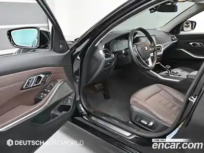 BMW 3-Series 2020 2.0 Автомат в Москве № 211751, миниатюра 11