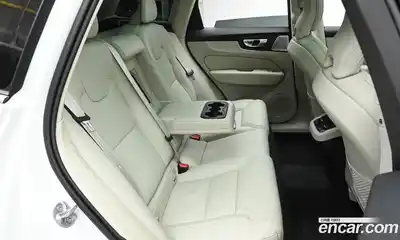 Volvo XC60 2026 2.0 Автомат в Москве № 212776, миниатюра 12