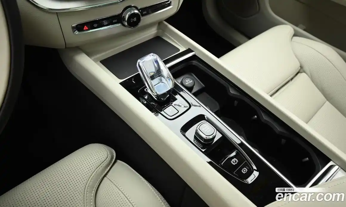 Volvo XC60 2026 2.0 Автомат в Москве № 212776, фото 9