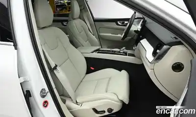 Volvo XC60 2026 2.0 Автомат в Москве № 212776, миниатюра 10