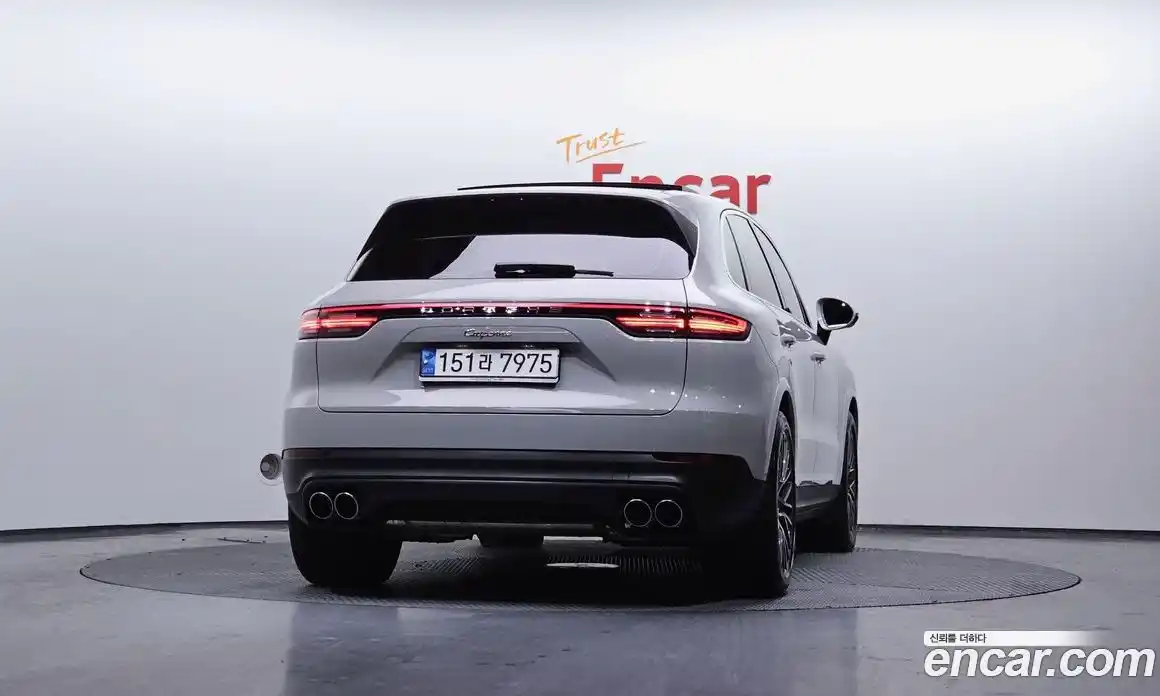 Porsche Cayenne 2023 3.0 Автомат в Москве № 213021, фото 3