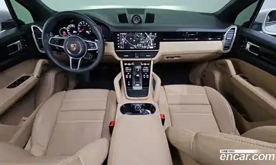 Porsche Cayenne 2023 3.0 Автомат в Москве № 213021, миниатюра 6