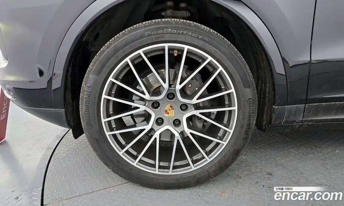 Porsche Cayenne 2023 3.0 Автомат в Москве № 213177, фото 15