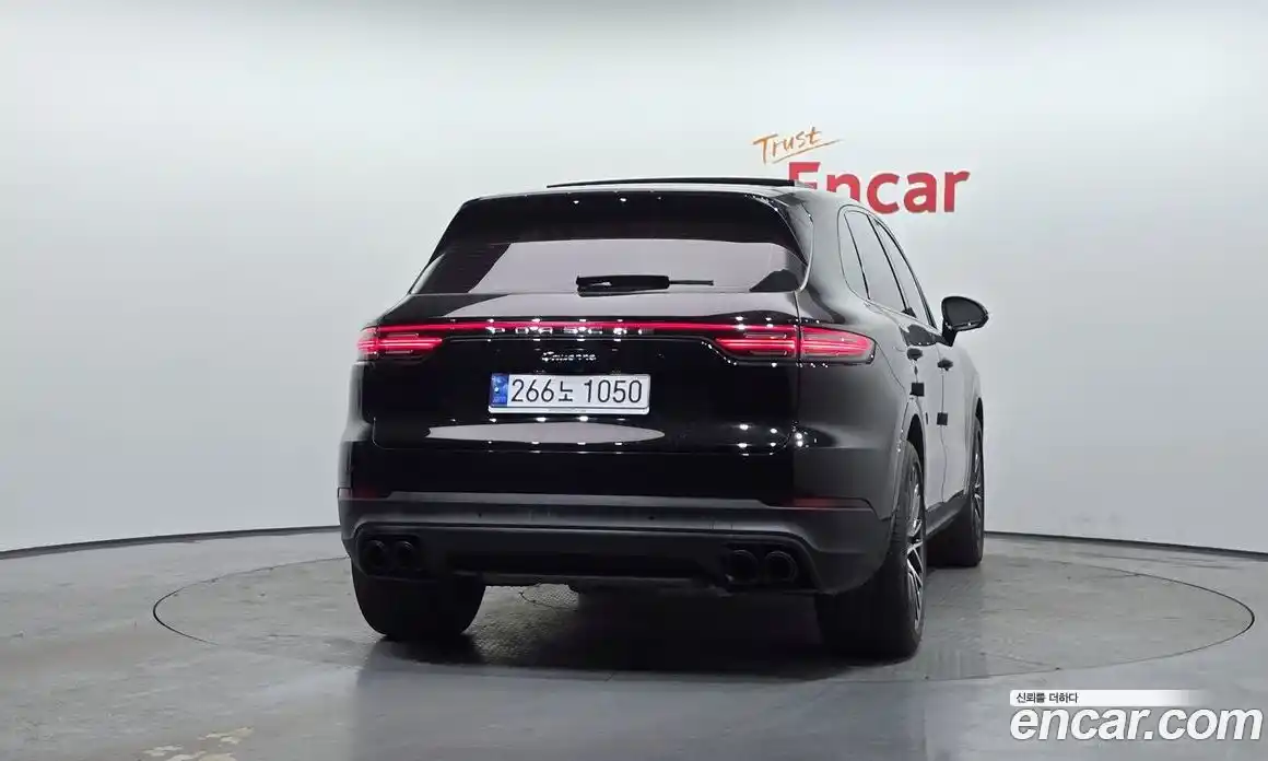 Porsche Cayenne 2023 3.0 Автомат в Москве № 213177, фото 16