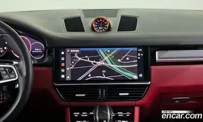 Porsche Cayenne 2023 3.0 Автомат в Москве № 213177, миниатюра 3