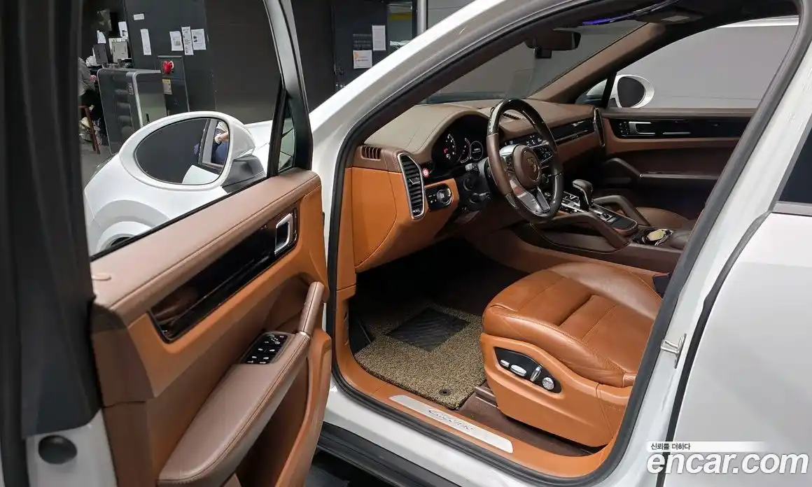 Porsche Cayenne 2020 3.0 Автомат в Москве № 213219, фото 20