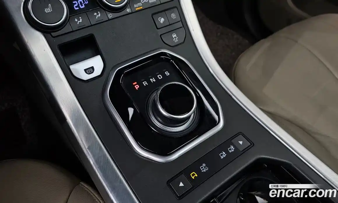 Land Rover Range-Rover Evoque 2018 2.0 Автомат в Москве № 213465, фото 4