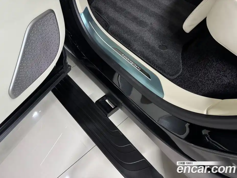 Land Rover Range-Rover 2025 4.4 Автомат в Москве № 213905, фото 11