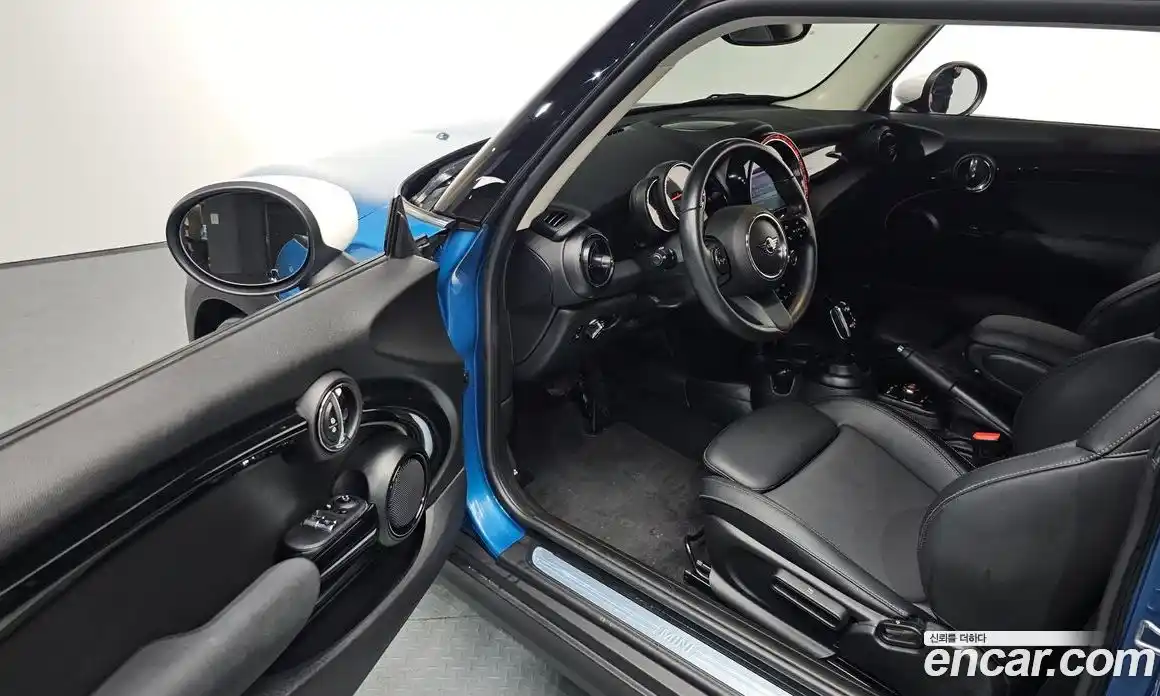 Mini Cooper 2022 1.5 Автомат в Москве № 214181, фото 18