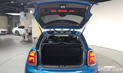 Mini Cooper 2022 1.5 Автомат в Москве № 214181, миниатюра 10