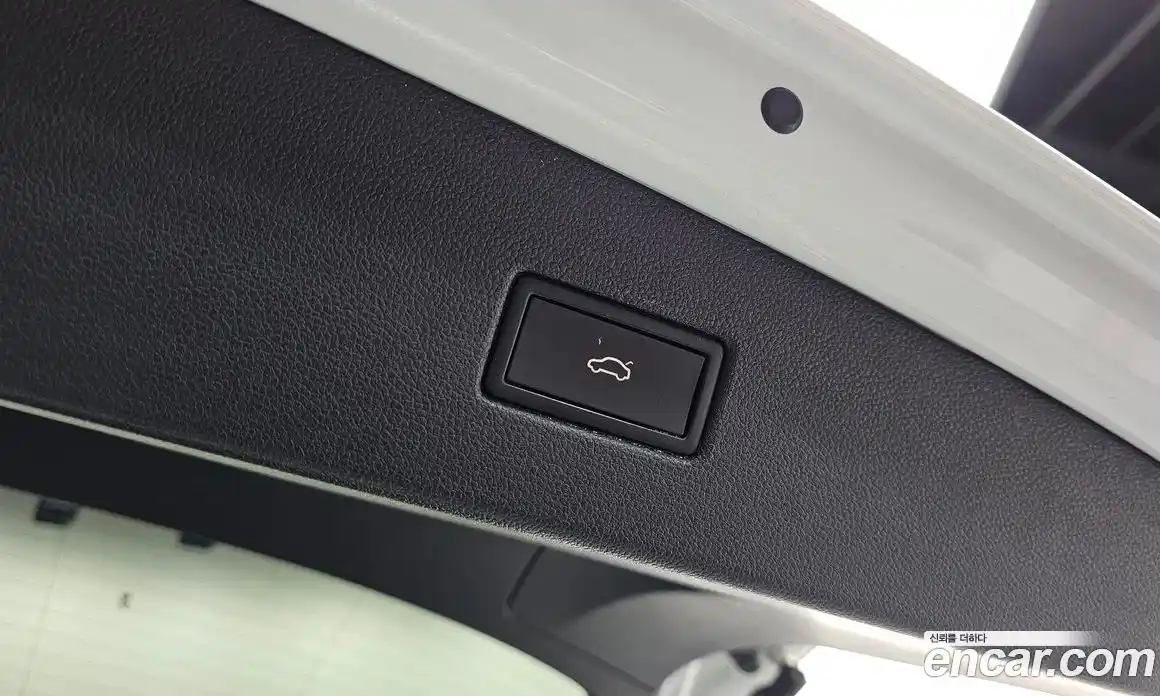 Volkswagen Tiguan 2023 2.0 Автомат в Москве № 215228, фото 19